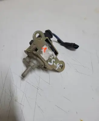 Mercedes-Benz Vito Viano W638 Turbo solenoid valve 133297U