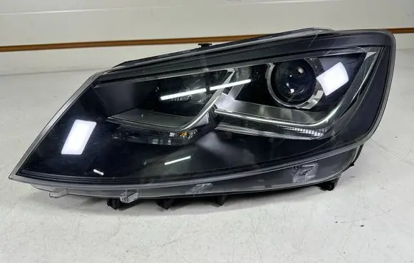 Seat Alhambra (Mk2) Headlight/headlamp 7N5941751 0301243281