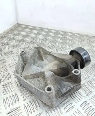 Opel Signum A/C compressor mount bracket 55187675