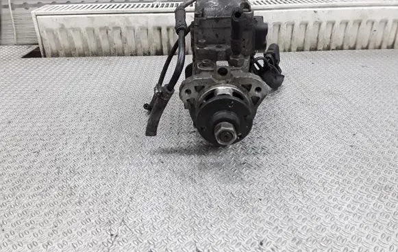 Skoda Octavia Mk1 (1U) Fuel injection high pressure pump 038130107D 0460404977