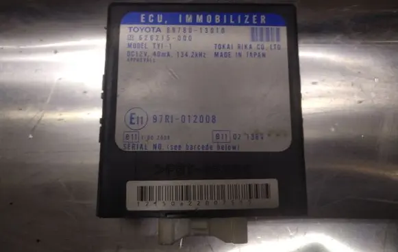 Toyota Corolla Verso E121 Immobilizer control unit/module 626215000 8978013010