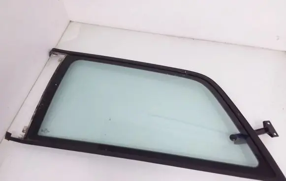 Audi A3 S3 8L Rear side window