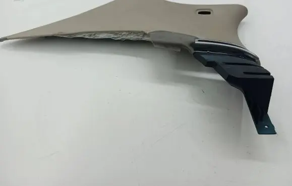 Bentley Flying Spur (C) pillar trim