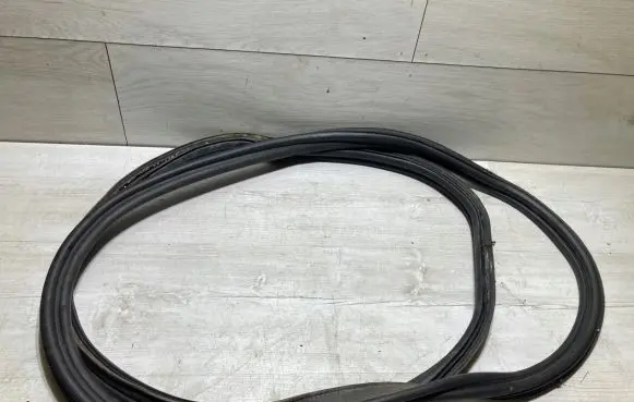 Seat Leon (5F) Trunk rubber seal (body) 5f48673664