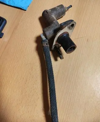 Mazda 6 Clutch master cylinder