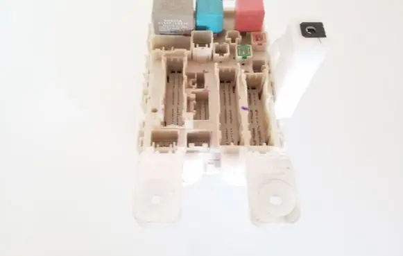 Toyota Prius (XW20) Fuse module 8198046010 0665005531