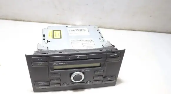 Radio/GPS head unit trim