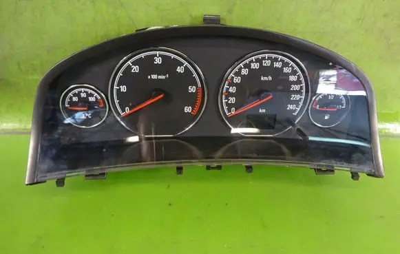 Opel Signum Speedometer (instrument cluster) 13193066QF