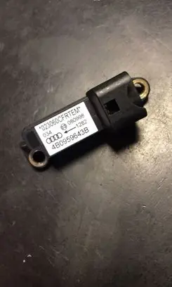 Audi A6 S6 C5 4B Airbag deployment crash/impact sensor 4b0959643b