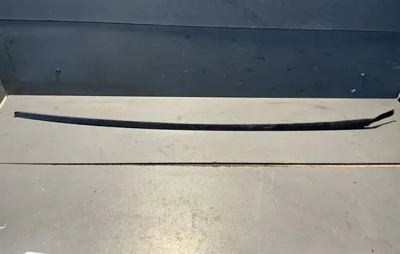 Volkswagen PASSAT B5.5 Windshield trim 3B0854328C
