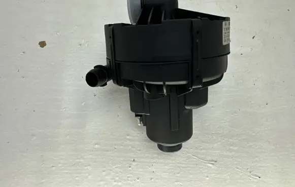 Mercedes-Benz C W204 Secondary air pump A0001405185 0580000026