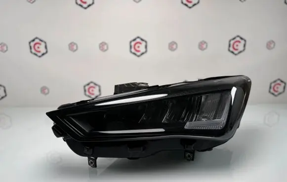Seat Leon IV Headlight/headlamp 5FB941005D