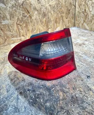 Mercedes-Benz E W211 Rear/tail lights A2118201164 379121 379001