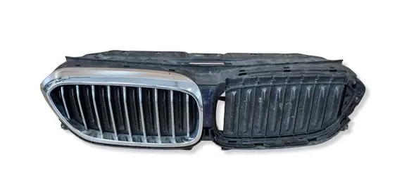 BMW 5 G30 G31 G38 Front bumper upper radiator grill G30R6