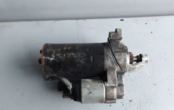 Audi A5 8T 8F Starter motor 0001109315