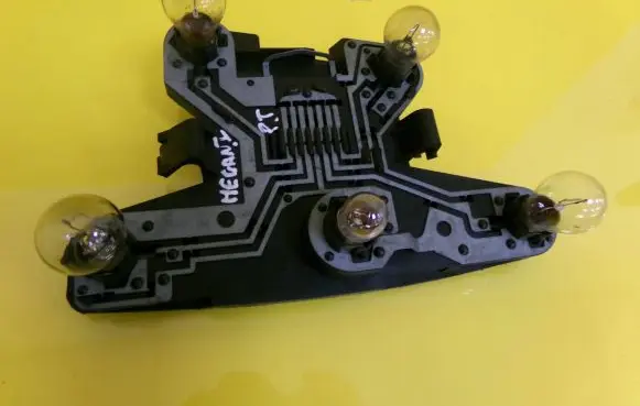 Renault Megane I Tail light bulb cover holder 7700828137
