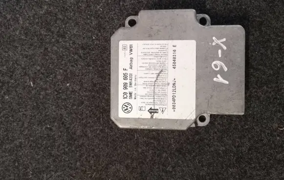 Skoda Fabia Mk2 (5J) Airbag control unit/module 1C0909605F 45040310E 5WK43131