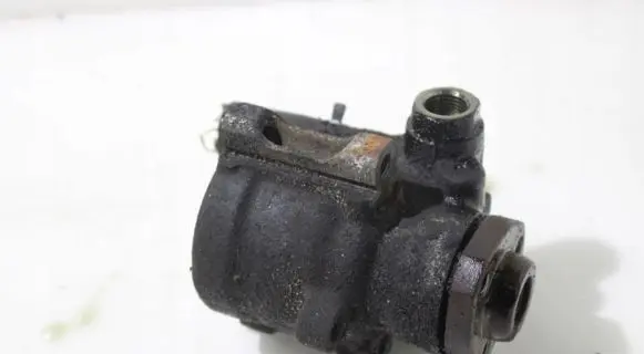 Seat Ibiza II (6k) Power steering pump