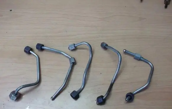 Peugeot 206 Fuel line pipe