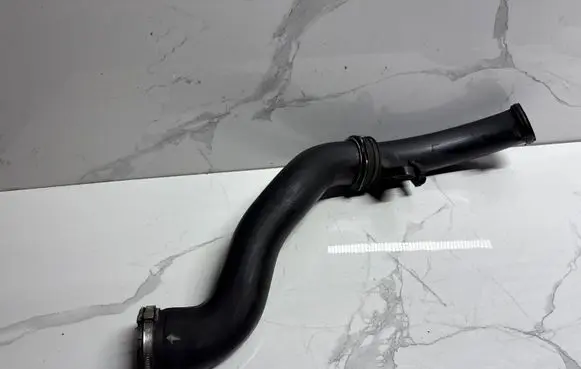 Mercedes-Benz C W204 Intercooler hose/pipe A6460980207 0110750A 4010526A