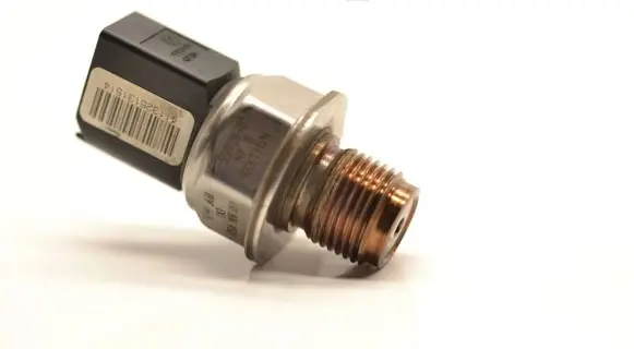 Audi A4 S4 B8 8K Fuel pressure sensor 05A906051