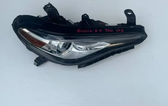 Alfa Romeo Giulia Headlight/headlamp 50557245 09G18T1