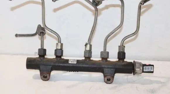 Fuel main line pipe