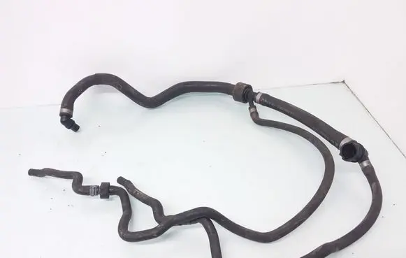 Mercedes-Benz E W211 Engine coolant pipe/hose A2118300196