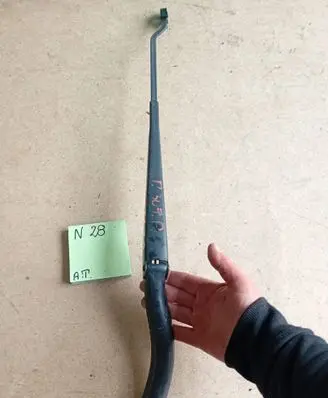 Peugeot 307 Front wiper blade arm 212953371990