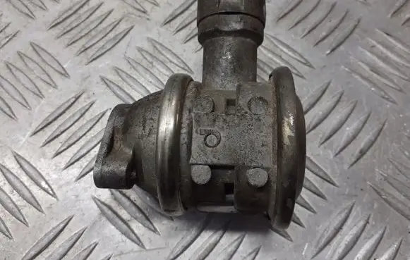 Skoda Octavia Mk1 (1U) EGR valve 06A131351