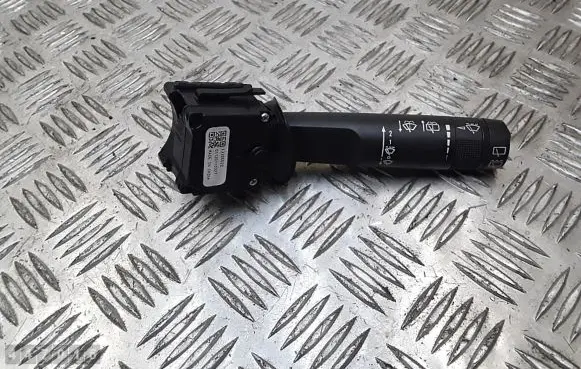 Opel Astra H Wiper switch 1330522