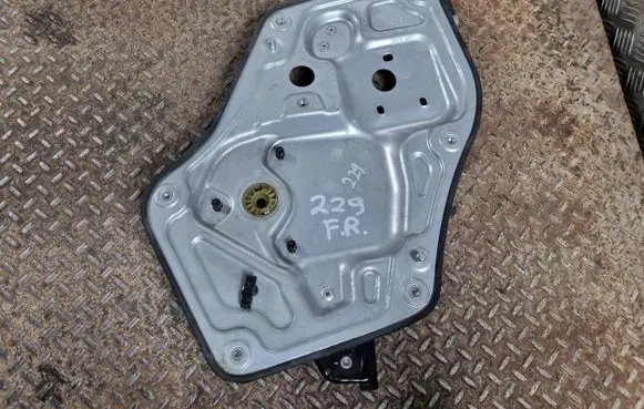 Skoda Yeti (5L) Front window lifting mechanism without motor 5L0837402