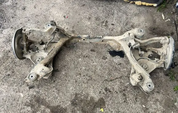 Audi A4 S4 B7 8E 8H Rear axle beam 8E0505312