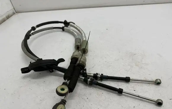 BMW 2 F46 Gear shift cable linkage