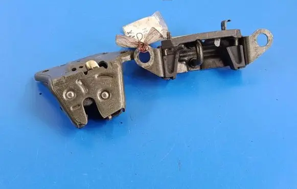 Tailgate/trunk/boot lock/catch/latch
