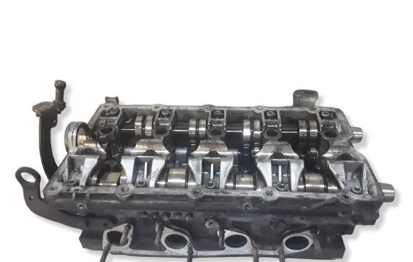 Volkswagen PASSAT B6 Engine head 03G103373A