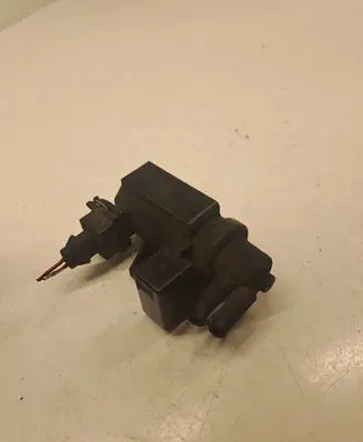 BMW 5 E60 E61 Turbo solenoid valve 70057900 7796631