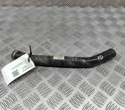 Porsche Boxster 986 Engine coolant pipe/hose 99610661554