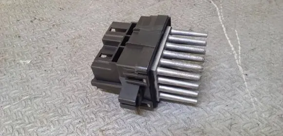 Opel Insignia A Heater blower motor/fan resistor 15141283 F011500017