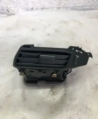 Ford Focus Dashboard side air vent grill/cover trim Jx7b19893