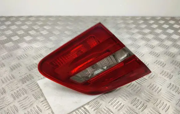 Mercedes-Benz B W246 W242 Tailgate rear/tail lights A2469066300