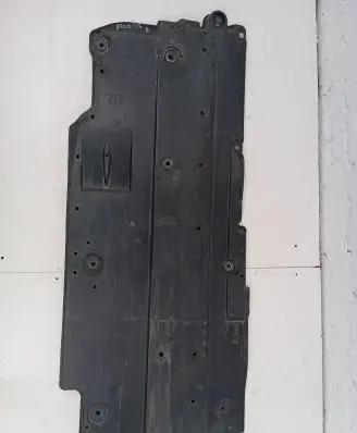 Toyota Prius (XW50) Side bottom protection 5816547030