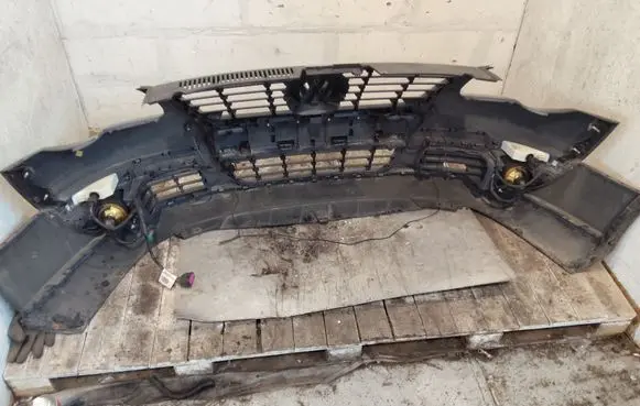 Volkswagen PASSAT B6 Front bumper