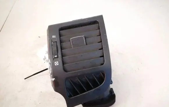 Chevrolet Captiva Dash center air vent grill adx81