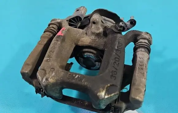 BMW iX1 Rear brake caliper 6891066 IMPRK1572248