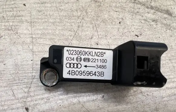 Audi A6 S6 C5 4B Airbag deployment crash/impact sensor 4B0959643B
