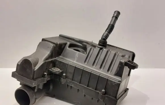 Volkswagen Tiguan Air filter box 1K0129607AD 1K0129601AR