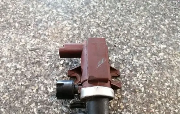 Volvo V50 Turbo solenoid valve 9650098380 7283280