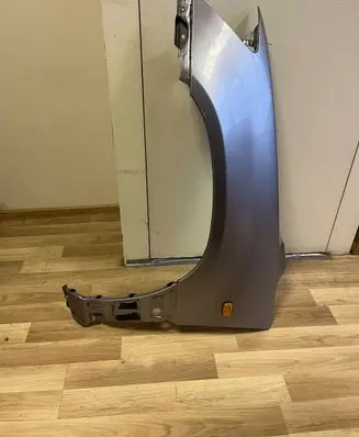 Lexus RX 300 Fender