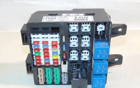 Hyundai Matrix Fuse module 9119817000 91102170063